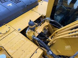 Komatsu HB215LC-1 HB