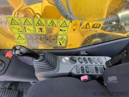 Komatsu HB215LC-1 HB