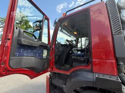 IVECO Trakker 34T45 10x4 Chassis