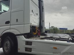 Mercedes-Benz Actros 1853