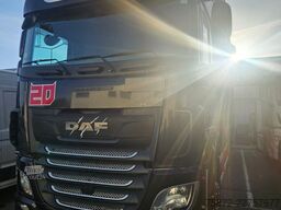 DAF XF SUPERSPACE CAB 530 6X2 26T TAULINER