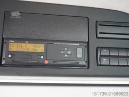 Mercedes-Benz Arocs 2633 flatbed truck / Crane FASSI