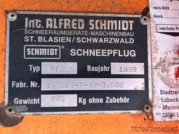 MERCEDES-BENZ 1824 Axor Abroller mit Schneeschild und Streuer