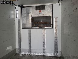 Schmitz SCB*S3B TUV 01/26 Tailgate Bi-Temp Lifting Axle...