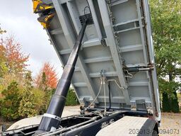 MERCEDES-BENZ Arocs 3251 Meiller Kipper Bordmatic 8x4