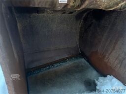 Åkerman H7M wheeled excavator with bucket