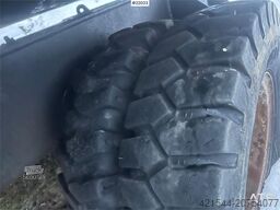 Åkerman H7M wheeled excavator with bucket