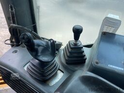 Liebherr Pr 746 L blade included