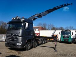 MERCEDES-BENZ 3453 FASSI F820 Kran 8x Hydr. Ausschub