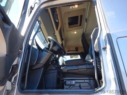 MERCEDES-BENZ 3453 FASSI F820 Kran 8x Hydr. Ausschub