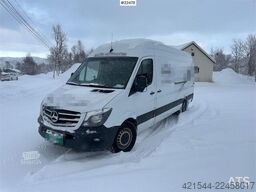 Mercedes-Benz Sprinter 4x2 w/ 2 sets of tires and ramp