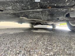 Mercedes-Benz Vito 119 4x4 Van – Two Sets of Tires