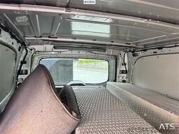 Mercedes-Benz Vito 119 4x4 Van – Two Sets of Tires