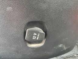 Mercedes-Benz Vito 119 4x4 Van – Two Sets of Tires
