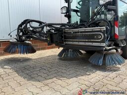 Kärcher Kärcher MC250 3Besen 60Km/h Wasserrecycling Sys.