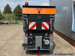 Kärcher Kärcher MC250 3Besen 60Km/h Wasserrecycling Sys.