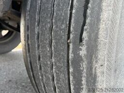 SCHMITZ CARGOBULL SKO 24/L 13.4 FP60 COOL*2012*1HAND*TÜV*LIFTACHSE