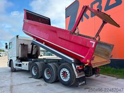 Scania R580 8x4  RETARDER / HYDRAULIC TAILGATE / TIPPE...