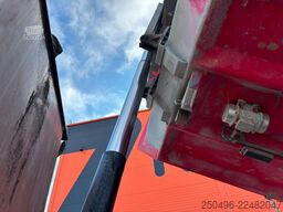 Scania R580 8x4  RETARDER / HYDRAULIC TAILGATE / TIPPE...