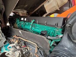 Volvo FH16 650 TANDEM AXLE LIFT / PTO