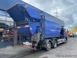 Volvo FE 340 6x2 mit Palfinger Kran