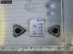 Mercedes Actros 1836 4X2 18tonner 2000kg Ladebordwand Fu...