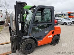 TOYOTA Stapler 02-8FGF30/Kabine/GAS