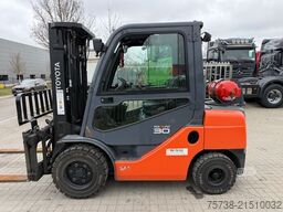 TOYOTA Stapler 02-8FGF30/Kabine/GAS