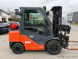 TOYOTA Stapler 02-8FGF30/Kabine/GAS