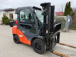 TOYOTA Stapler 02-8FGF30/Kabine/GAS