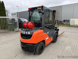 TOYOTA Stapler 02-8FGF30/Kabine/GAS