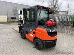 TOYOTA Stapler 02-8FGF30/Kabine/GAS