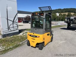 Jungheinrich EFG320