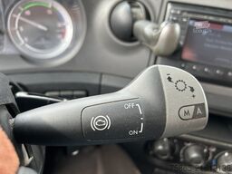 DAF CF 290 FA SC / 18 Ton / 598 dkm / Box / Loadlif...