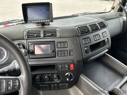 DAF CF 290 FA SC / 18 Ton / 598 dkm / Box / Loadlif...