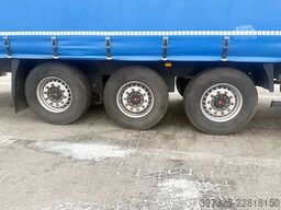 Kel-Berg 3 axle Curtainsider / Planenauflieger