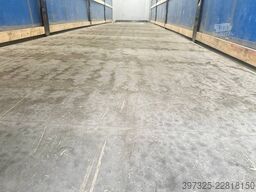 Kel-Berg 3 axle Curtainsider / Planenauflieger