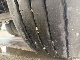 SCHWARZMÜLLER 3 Achs halbrund Mulde Lift ALCOA Podest Plane