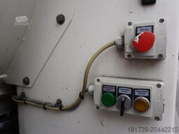 MAN TGS 26.360 / Holzmann Kitchen waste