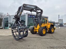 Volvo L180 E / 4WD / 1 OWNER / WOOD LOG