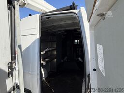 Versalift VTL-145