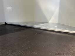 Cheval Liberte Debon Cargo 1300.02+Tür Alu-Felgen Kofferanhänger