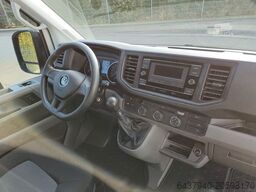 VOLKSWAGEN Crafter Kasten 30 mittellang Hochdach /Klima/PDC