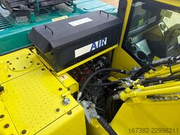 Hyundai HX260L