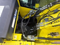 Hyundai HX260L