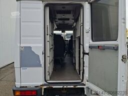 MERCEDES-BENZ 814 D Vario 10 Sitzer Mannschaftswagen Polizei