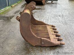 Verachtert Skeleton bucket