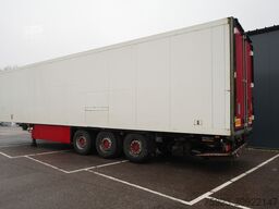 Schmitz Cargobull 3 AXLE FRIGO TRAILER