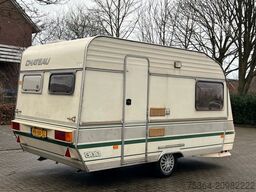 CHATEAU Chiara 380 mit Vorzelt Bettumbau Sitzgruppe