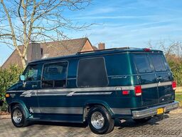 CHEVROLET Chevy Van 5.7 V8 Starcraft Low Top Double Cabin